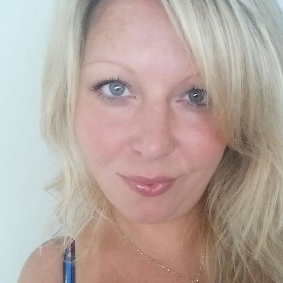 Meet your Posher, Loriann - Picture 1 of 1